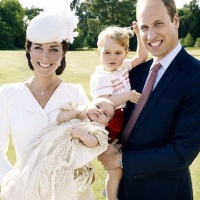 Кейт и Уилям споделиха нови кадри на принцеса Шарлът